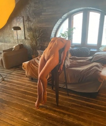 Я знаю, как сделать твои фантазии яркими и незабываемыми. В моем арсенале разнообразные услуги, которые удовлетворят даже самые изысканные вкусы. Люблю эксперименты и готова раскрыть все твои сокровенные желания. У меня собраны самые лестные отзывы от моих довольных клиентов, которые подтверждают мою высокую профессиональность. Фото только реальные. Доверься моим магическим рукам и проведи незабываемое время со мной. Буду рада тебя встретить в Москве. 😘 6082, 32 года